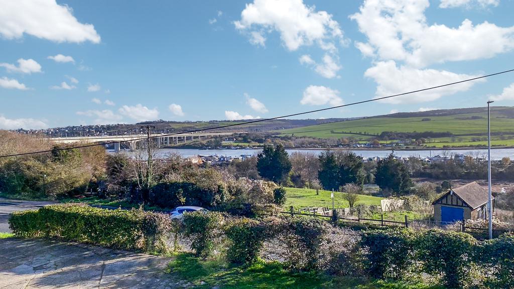SUNDRIDGE HILL, CUXTON, ROCHEST... 3 bed detached house £435,000