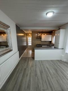 2 bedroom flat to rent, Mount pleasant N17