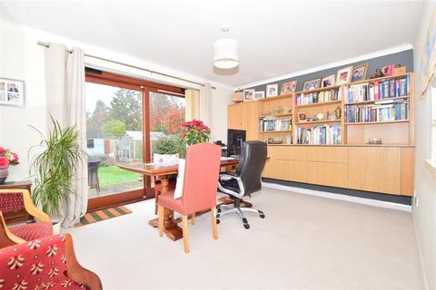 24 Uplands Road, Kenley, CR8 5EF