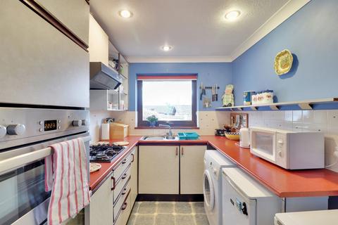12 Cuckoo Drive, Heathfield, TN21 8AR