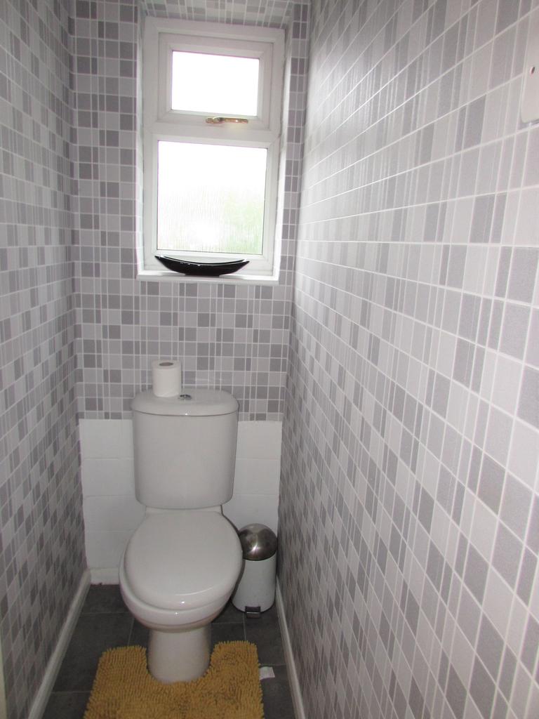 Photograph 11