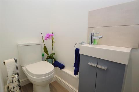 10 Devonshire Avenue, Wigston, LE18 4LP