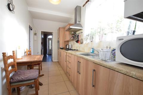 66 Warwick Road, Scunthorpe, DN16 1EZ