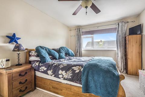 3 Hewitt Close, Swindon, SN3 6DR