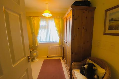 97 Arnold Lane, Gedling, Nottingham, NG4 4HA