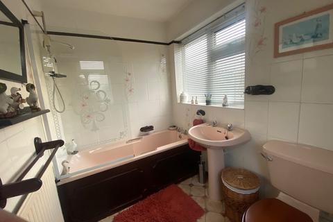 97 Arnold Lane, Gedling, Nottingham, NG4 4HA