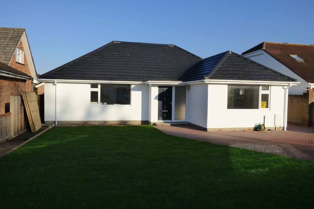 Corfe Way, Broadstone 4 bed detached bungalow £650,000