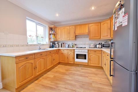 3 Squirrel Close, Orpington, BR6 8BF