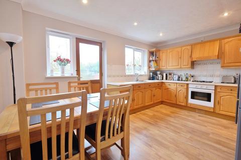 3 Squirrel Close, Orpington, BR6 8BF