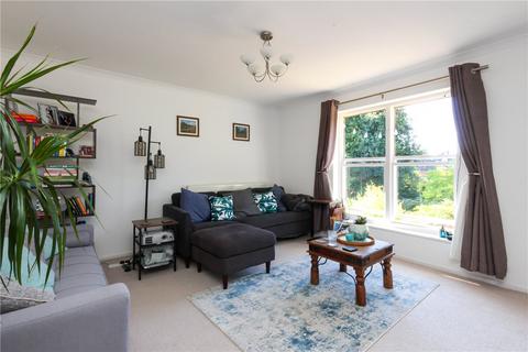 2 bedroom flat to rent, The Mansards, Avenue Road, St. Albans, Hertfordshire