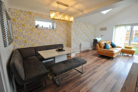 2 Anstey Close, Leigh-on-sea, SS9 5AW