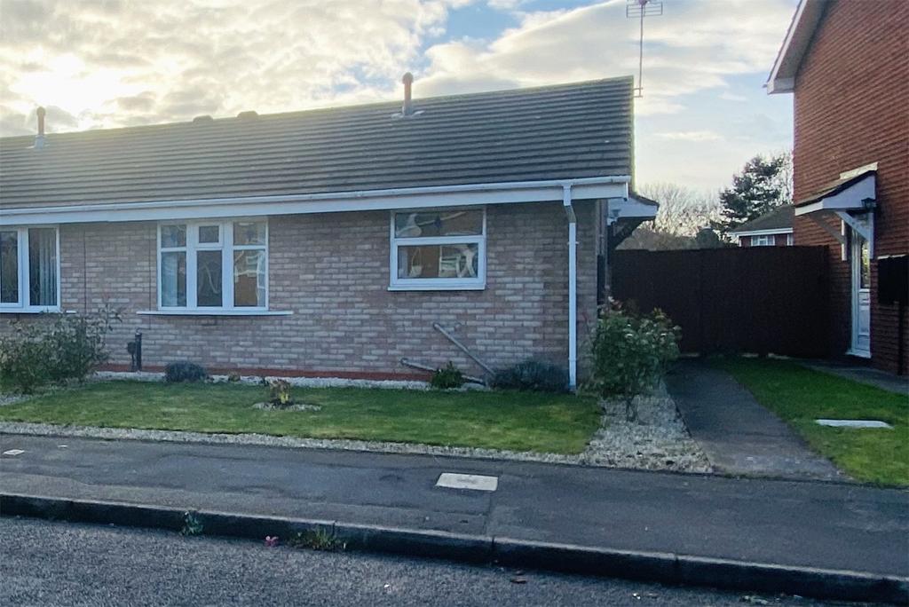 Temple Way, Tividale, Oldbury, West... 2 bed bungalow £130,000