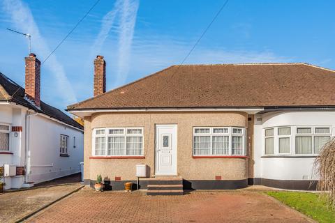 51 Fairmead Crescent, Edgware, HA8 8YH