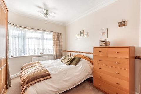 51 Fairmead Crescent, Edgware, HA8 8YH