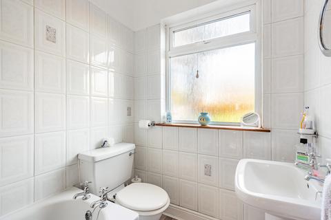 51 Fairmead Crescent, Edgware, HA8 8YH