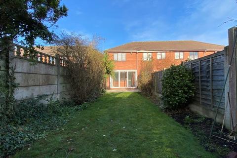 8 Chaselands, Burntwood, WS7 3UZ