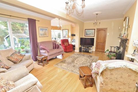 1, Festival Cottages North Road, Havering-atte-bower, Romford, RM4 1PU