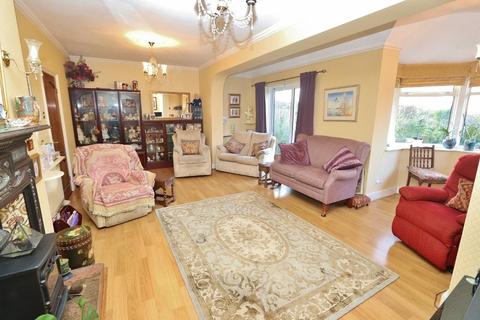 1, Festival Cottages North Road, Havering-atte-bower, Romford, RM4 1PU