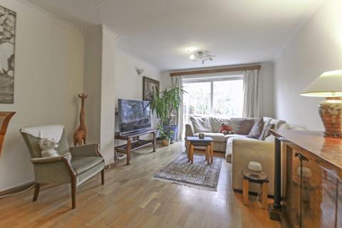 4a Ditton Road, Datchet, Slough, SL3 9LR