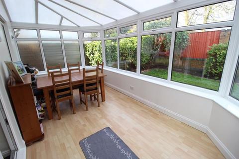 2 Larkin Close, New Ferry, Wirral, CH62 5JZ