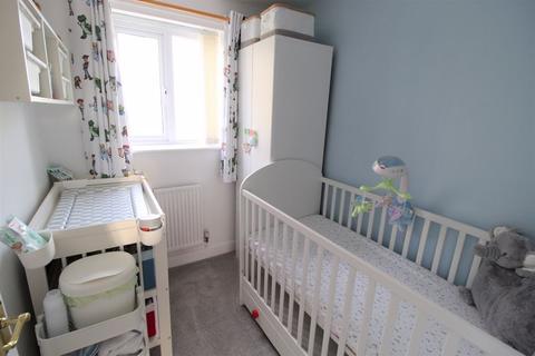 2 Larkin Close, New Ferry, Wirral, CH62 5JZ