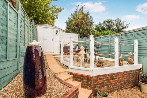 105 Milton Road, Caterham, CR3 5JJ