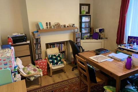 97 Llantwit Road, Neath, SA11 3LA