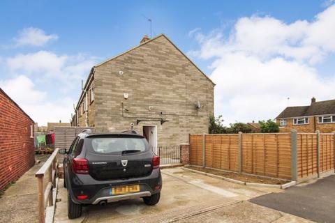99 Dacre Crescent, Aveley, South Ockendon, RM15 4TT