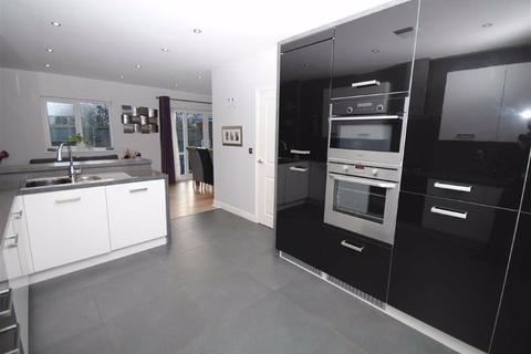 34 Saxon Way, Sherburn In Elmet, Leeds, LS25 6PP