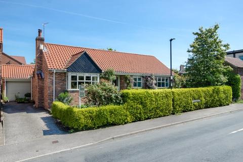 2 Moorfields, Raskelf, York, YO61 3UZ