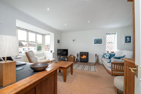 2 Moorfields, Raskelf, York, YO61 3UZ