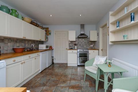 2 Moorfields, Raskelf, York, YO61 3UZ