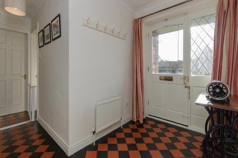 2 Moorfields, Raskelf, York, YO61 3UZ