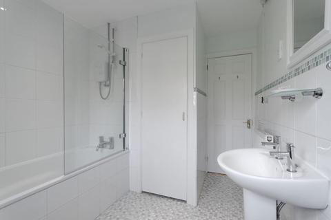2 Moorfields, Raskelf, York, YO61 3UZ