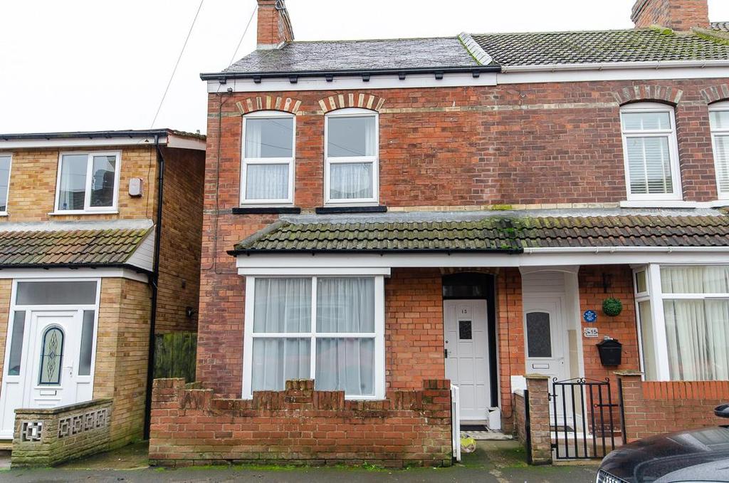 Hubert Street, Withernsea 3 bed end of terrace house £89,950