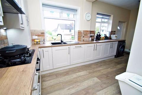 16 Austhorpe Grove, Leeds, LS15 8PY