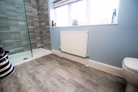 16 Austhorpe Grove, Leeds, LS15 8PY