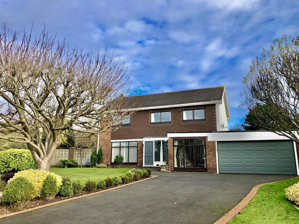 Baskervyle Close, Heswall, Wirral 4 bed detached house £735,000