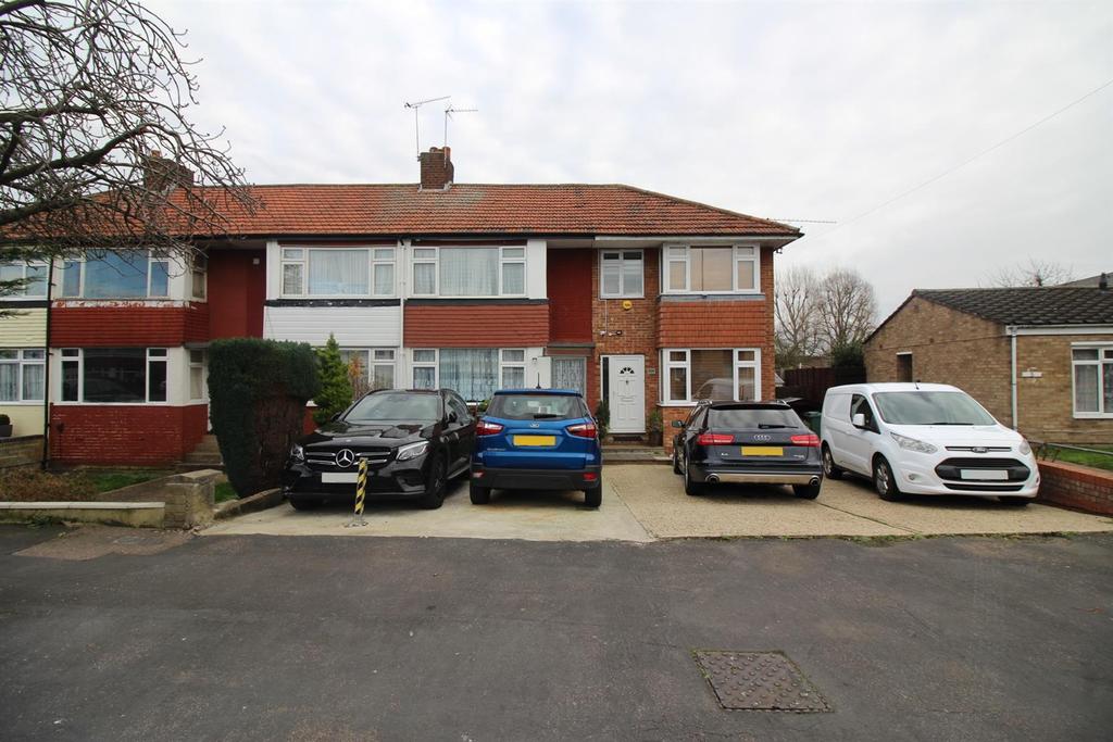 Queens Drive, Waltham Cross 3 bed terraced house £375,000