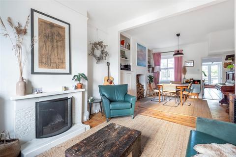 5 Argyle Terrace, Totnes, TQ9 5JJ