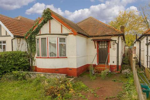 51 Clarkes Avenue, Worcester Park, KT4 8QA