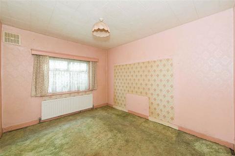 51 Clarkes Avenue, Worcester Park, KT4 8QA