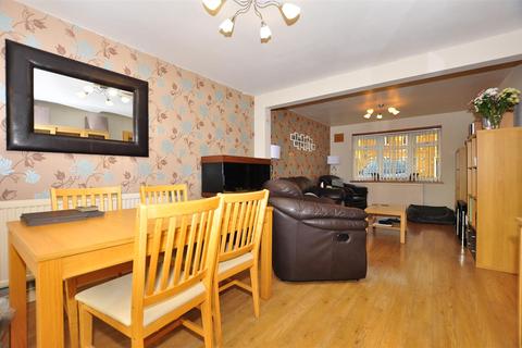 4 Bournebrook Crescent, Halesowen, B62 0HZ