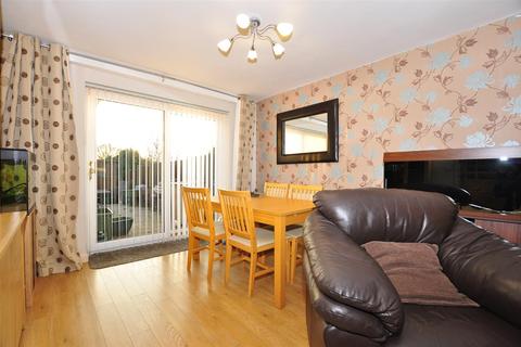 4 Bournebrook Crescent, Halesowen, B62 0HZ