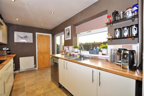 4 Bournebrook Crescent, Halesowen, B62 0HZ