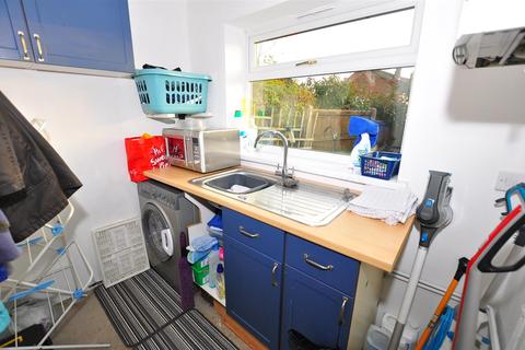 4 Bournebrook Crescent, Halesowen, B62 0HZ