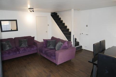 61 Ashdale Drive, Birmingham, B14 4TX