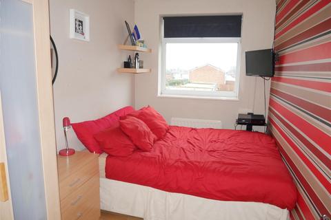 61 Ashdale Drive, Birmingham, B14 4TX