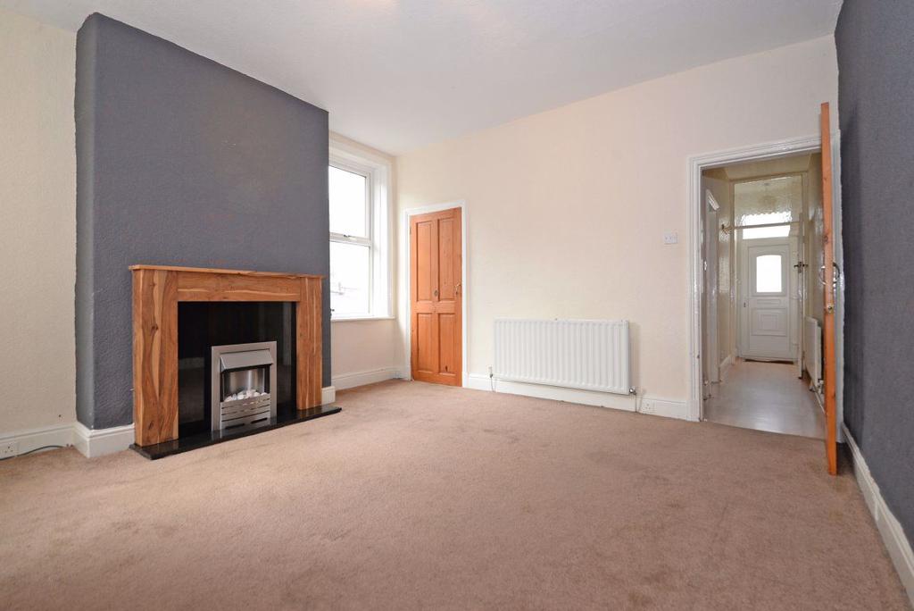 Park Road, Barnoldswick 2 bed terraced house £475 pcm (£110 pw)