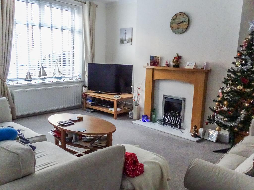 Woodbine Terrace, Blyth, Northumberland, NE24 3DW 2 bed terraced house